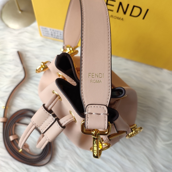 スーパーコピーブランドバッグ角部分ディテール